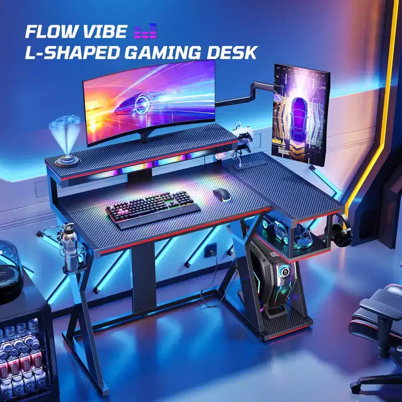 Scrivania da Gaming a L da 105,6 cm/144,8 cm con Supporto Monitor, Presa di Corrente, Luci LED, Portabicchieri e Supporto Controller