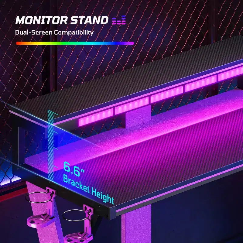 Scrivania da Gaming a L da 105,6 cm/144,8 cm con Supporto Monitor, Presa di Corrente, Luci LED, Portabicchieri e Supporto Controller