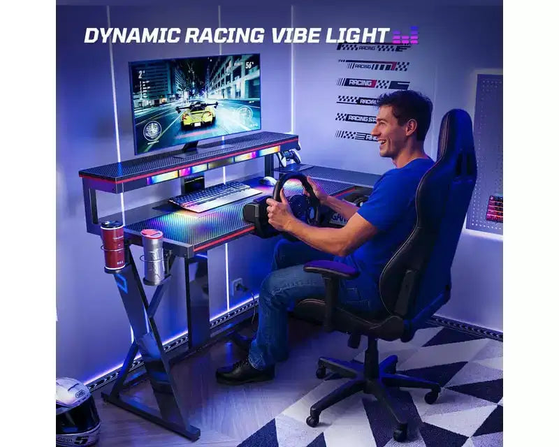 Scrivania da Gaming a L da 105,6 cm/144,8 cm con Supporto Monitor, Presa di Corrente, Luci LED, Portabicchieri e Supporto Controller