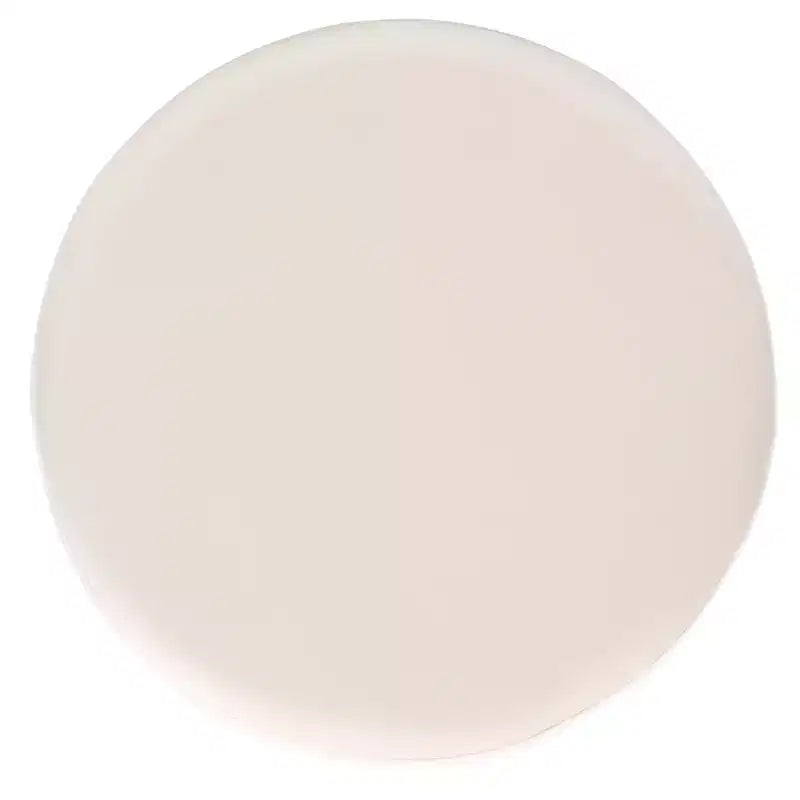 Pouf imbottito con nappe decorative