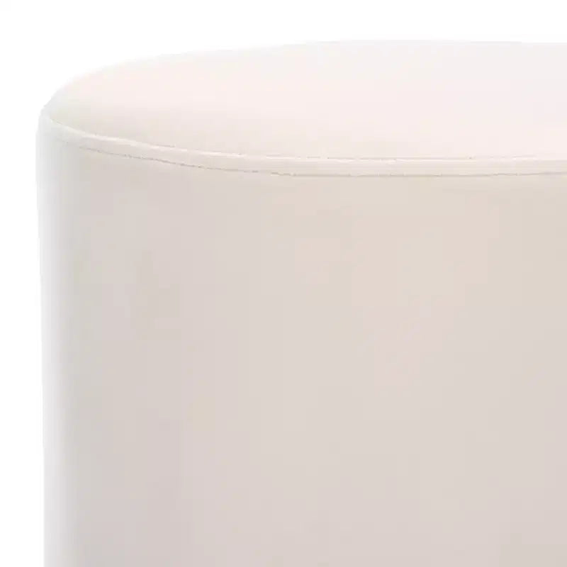 Pouf imbottito con nappe decorative