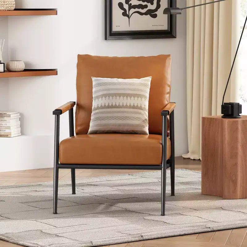 Poltrona lounge accent in similpelle stile Mid-Century Modern con schienale alto imbottito e struttura in metallo, marrone