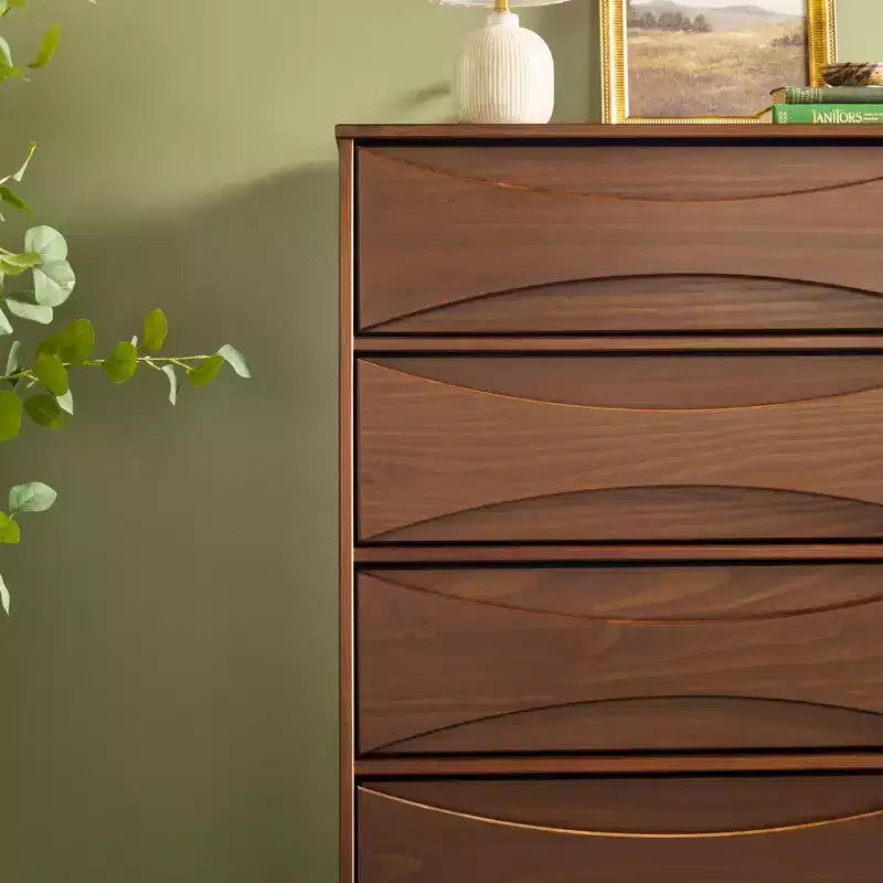 Cassettiera sagomata a 5 cassetti in stile moderno di metà secolo