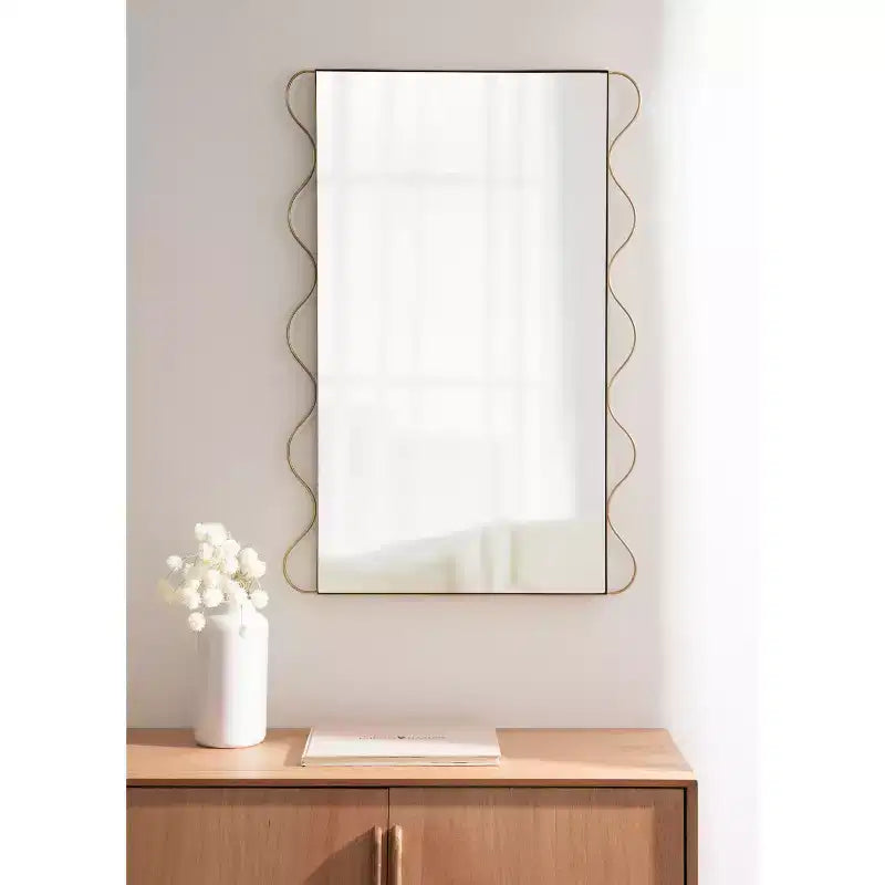 Specchio da Parete Ondulato, Cornice in Metallo, Dorato, 61 x 91 cm